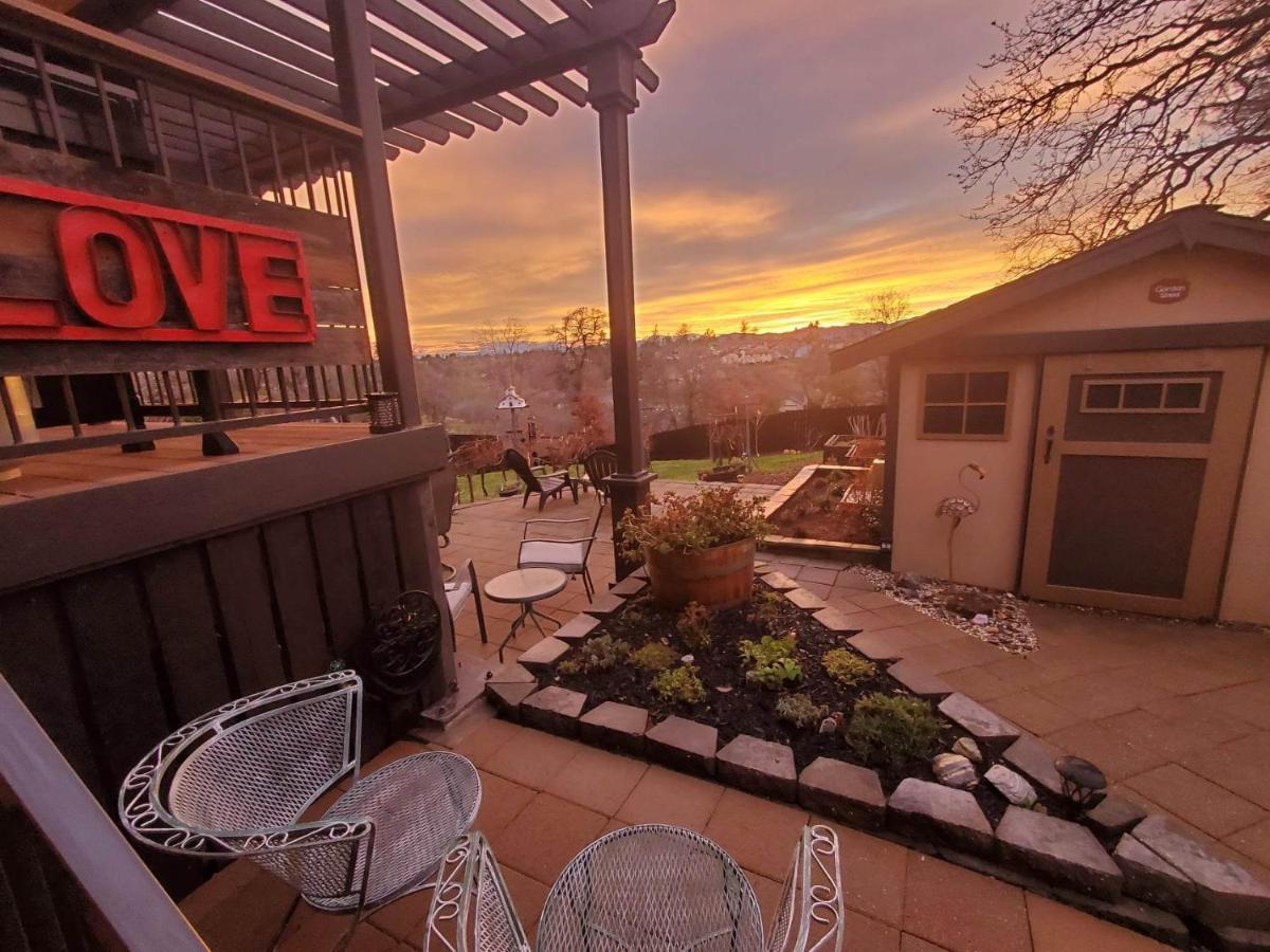 The God Spa Redding Exterior photo
