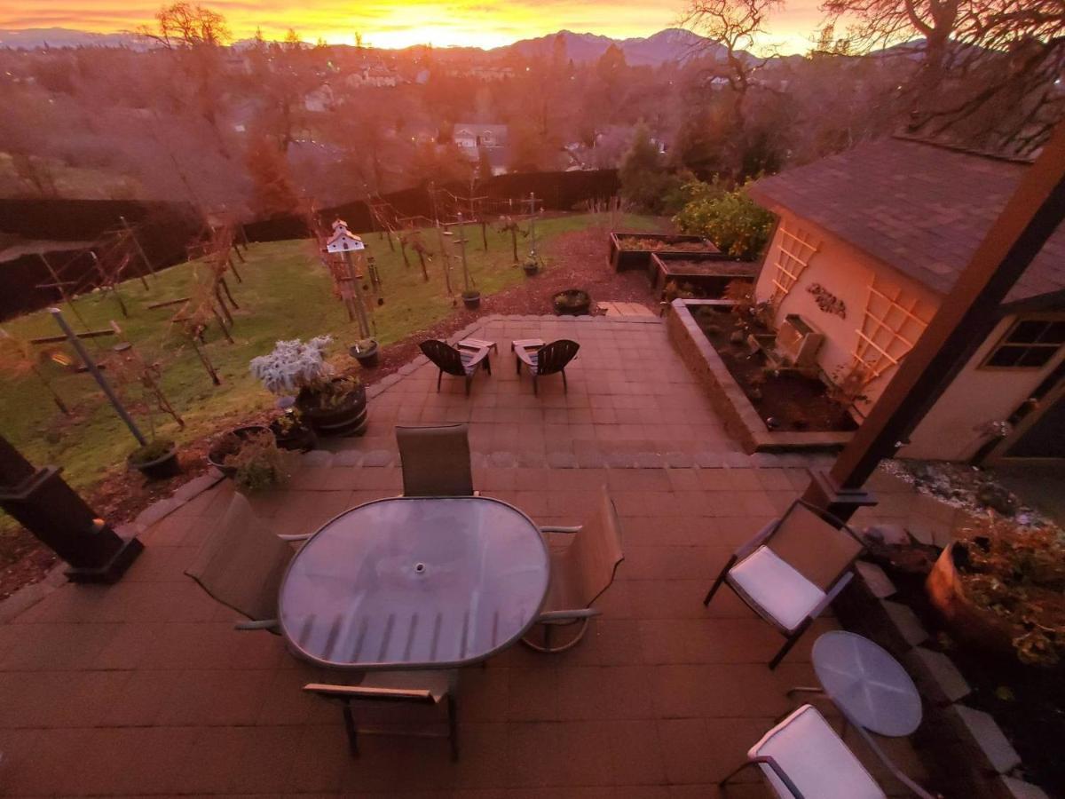 The God Spa Redding Exterior photo